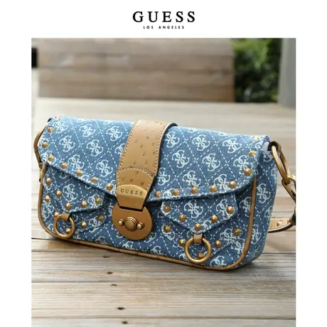 GUESS女士潮流时尚铆钉装饰金属腋下包单肩包-DB900819商品大图