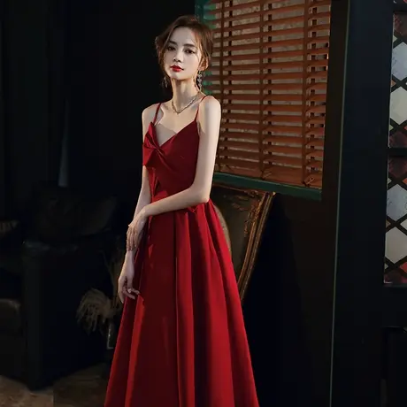 敬酒服新娘2023新款冬季小个子订婚连衣裙酒红色礼服平时可穿显瘦图片