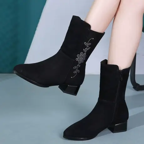 2023新款真皮秋季中筒靴磨砂平底大码女靴41一43加绒时尚羊皮靴子图片