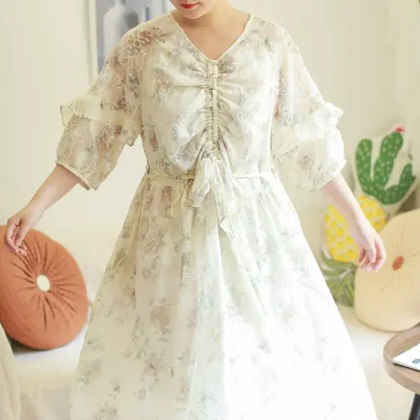 胖妹妹2025夏新品法式复古蝴蝶结仙女裙大码五分袖V领连衣裙商品大图
