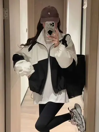 欧洲站撞色拼接夹克外套女2023春季新款宽松休闲设计感拼色冲锋衣图片