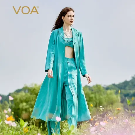 VOA桑蚕丝41姆米无界条纹青蓝折叠V领钉珠设计陶瓷扣垂坠挺阔风衣图片