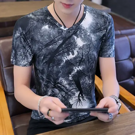 2025夏季男士短袖t恤男青年v领汗衫韩版印花潮流冰丝体恤上衣服图片