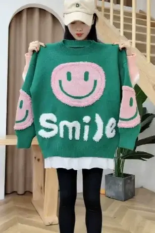 欧货懒鄘宽松中长款毛衣女秋冬笑脸重工刺绣圆领针织上衣女设计感图片