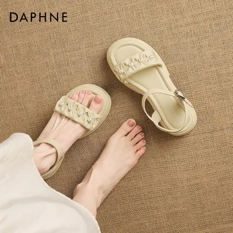 达芙妮厚底一字带凉鞋女2026新款春夏季露趾平底鞋软底珍珠沙滩鞋图片