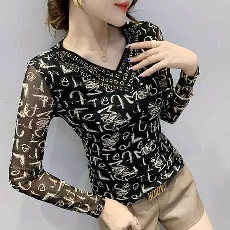 2024春装新款时尚烫钻V领T恤女长袖复古印花上衣修身内搭打底衫潮商品大图