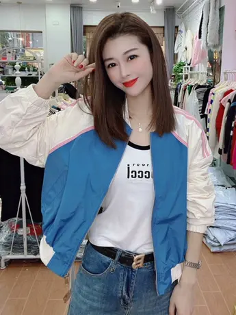 撞色夹克衫棒球服女2023春季新款时尚减龄宽松薄款休闲风工装外套图片
