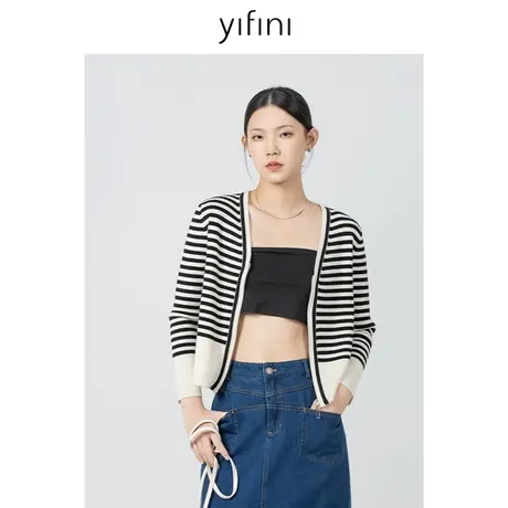 Yifini/易菲落肩V领短款毛织外套女2023秋季新款黑白条纹针织开衫商品大图