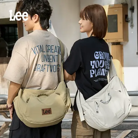 Lee大容量斜挎包男2026新款户外饺子包女通勤单肩包运动背包休闲图片