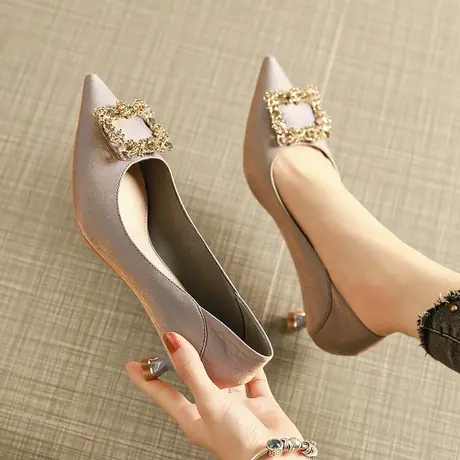 法式水钻高跟鞋女秋冬设计感小众2020年新款名媛细跟气质尖头单鞋图片