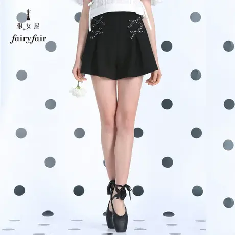 淑女屋夏装新款蝴蝶结纽扣拉链立体装饰褶皱黑色休闲裤短裤图片