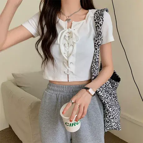 短袖t恤女夏季2023新款衣服韩版设计感小众修身辣妹短款上衣ins潮图片