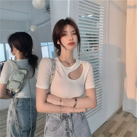 小众设计感心机镂空短袖T恤女夏小个子ins甜辣别致不规则短款上衣商品大图
