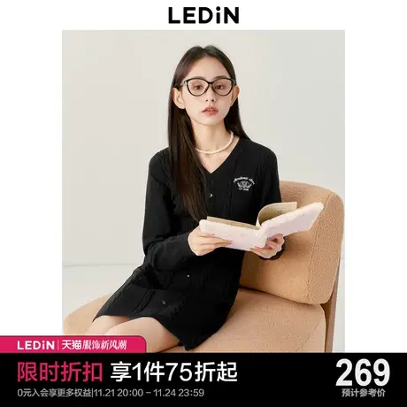 乐町学院风V领修身连衣裙23秋冬新款显瘦肌理感绞花毛针织连衣裙商品大图