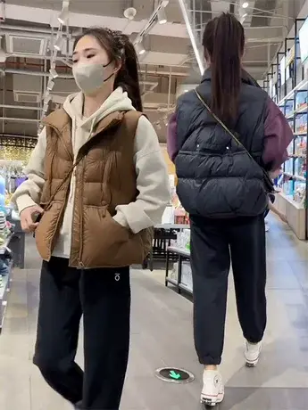 羽绒马甲女短款2023冬新款时尚立领轻便宽松白鸭绒坎肩背心外套潮图片