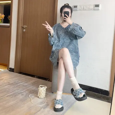 大码宽松连衣裙女高端洋气娃娃领减龄200斤新款秋季牛仔大码胖mm图片