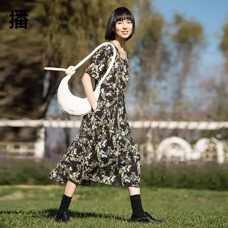【茉莉粉丝专享】播夏季新款U型领碎花印花上下拼接假两件连衣裙图片