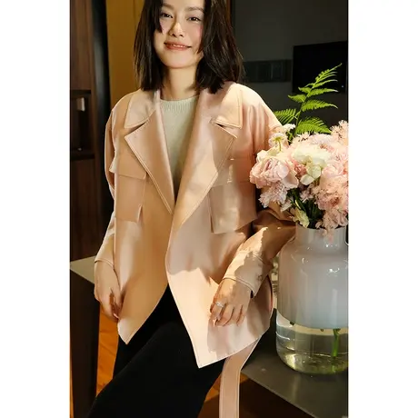 23秋冬新款女装优雅时尚粉色西装领系带桑蚕丝+羊毛女士短款外套图片