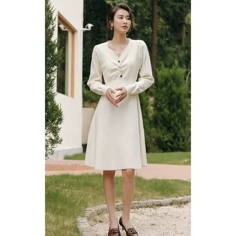 弥古法式针织连衣裙秋冬收腰内搭毛衣裙女小个子短裙白色打底裙子图片