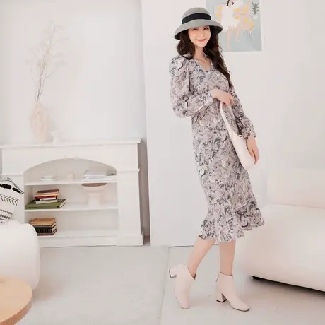 桔熊春秋季韩版复古印花泡泡袖浪漫合身连衣裙子女神大码DA8916图片
