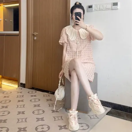 2025夏季新款法式设计感小香风气质显瘦粉色短袖连衣裙女大码胖mm图片