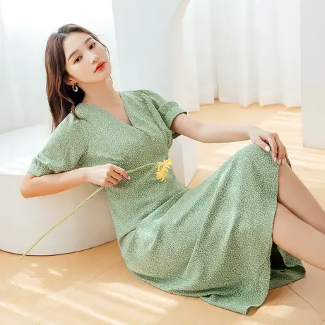 桔熊夏季浪漫碎花凉爽雪纺V领飘逸长裙收腰连衣裙子女大码DA8720图片