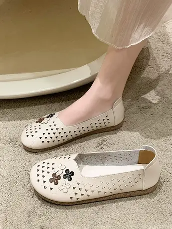 大码妈妈鞋中老年舒适软底洞洞鞋皮面牛筋底平底防滑妈妈凉鞋夏季商品大图