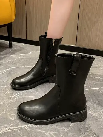 网红加绒马丁靴女低跟平底短靴2023秋冬季百搭黑色显瘦中筒骑士靴图片