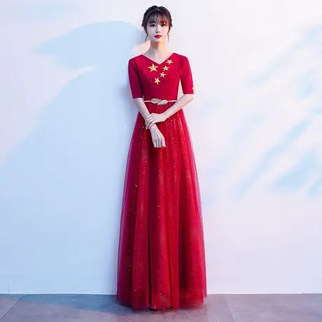 2023红歌比赛指挥主持人礼服酒红色大合唱团体演出服诗歌朗诵长裙图片