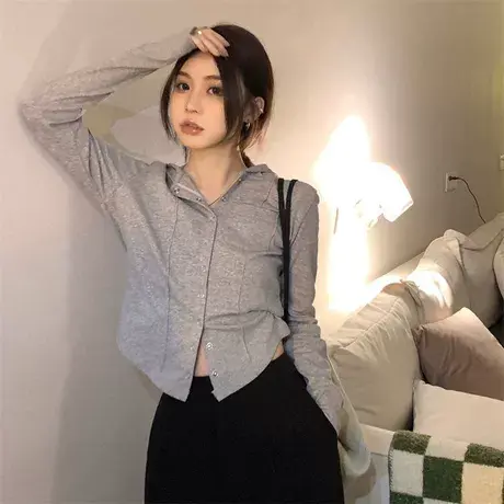 设计感别致长袖上衣女休闲百搭连帽针织衫洋气减龄打底衫T恤秋冬图片