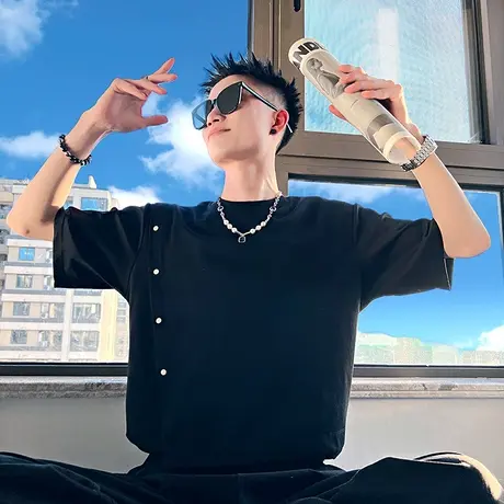 设计感短袖T恤男夏季个性ins钉扣拼接假两件半袖体恤上衣男装体恤商品大图