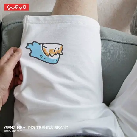 悦游 又活了一天 2025夏季纯棉宽松中裤短裤男休闲原创橘猫鲨鱼图片