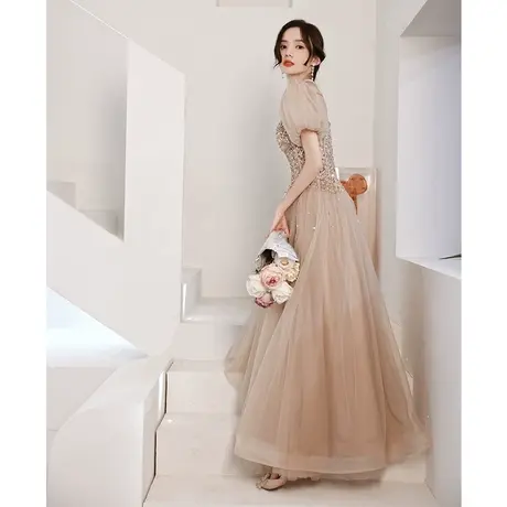 敬酒服新娘高级感2023新款气质酒红色订婚礼服连衣裙在逃公主赫本图片