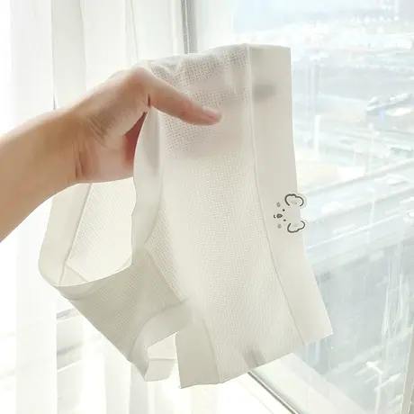 考拉冰丝~透气孔亲肤内裤无痕提臀少女中腰包臀三角打底短裤夏薄图片