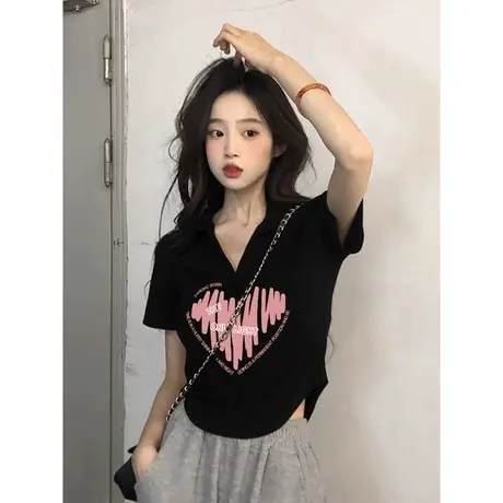 2023新款polo领短袖正肩女t恤修身辣妹短款黑粉t恤设计感上衣夏季图片