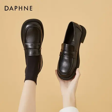 达芙妮夏季日系爆款英伦小皮鞋女黑色小众设计感春秋粗跟夏天单鞋图片