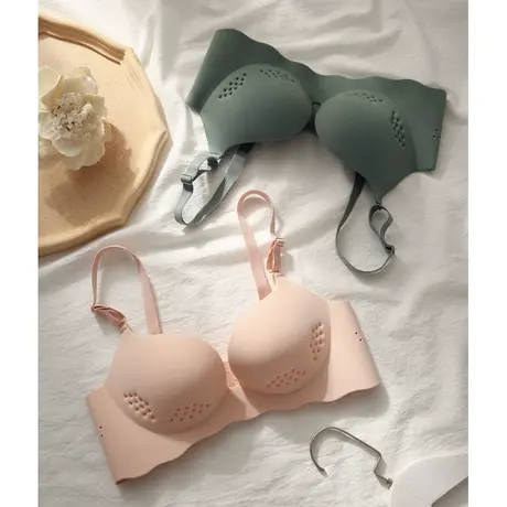 内衣女无钢圈大胸显小超薄一片式收副乳薄款聚拢美背透气无痕文胸图片
