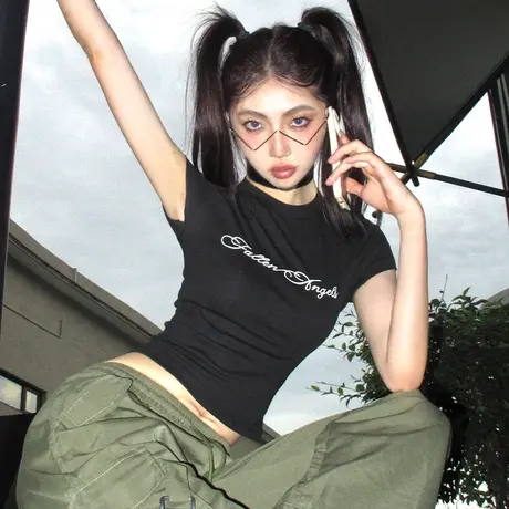 YEP修身短袖字母黑色t恤女夏季2023新款女式美式复古上衣短款潮商品大图