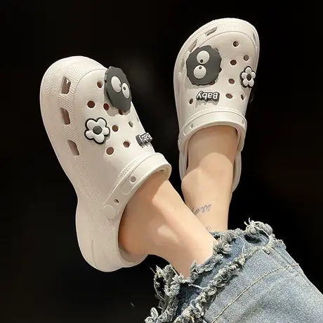 厚底洞洞鞋女外穿夏季可爱黑豆松糕增高防滑两穿包头踩屎感凉拖鞋图片