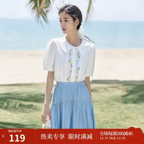 茵曼文艺清新衬衣2023夏女装新款娃娃领泡泡袖花朵刺绣牙签褶上衣图片