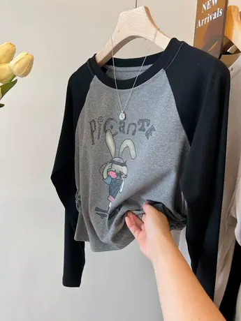 唱K小兔子 可爱减龄两边褶皱拼色袖子短款长袖T恤女上衣2023秋装商品大图