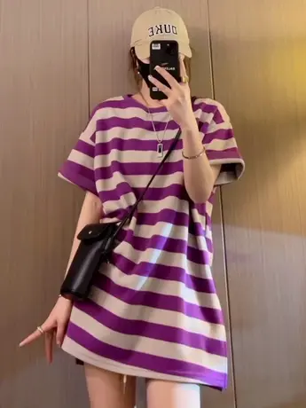 大码紫色夏装韩版宽松条纹遮肚子开叉女装胖mm短袖T恤上衣服200斤商品大图