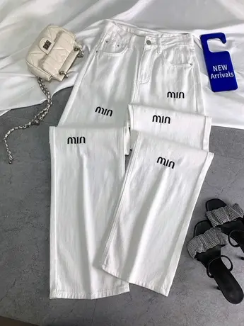 韩版min字母刺绣牛仔阔腿裤女2024春新款显瘦百搭高腰宽松阔腿裤图片