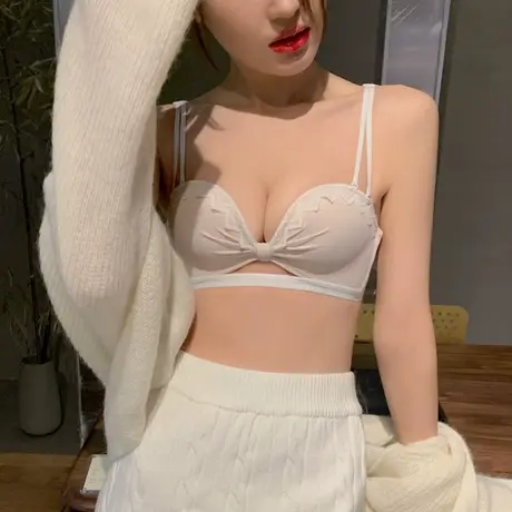 日系内衣女小胸聚拢收副乳防下垂bra少女无钢圈薄款甜美文胸套装图片
