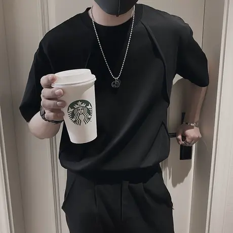 设计感褶皱拼接夏季t恤男短袖ins潮流纯色百搭半截袖男装t恤上衣图片