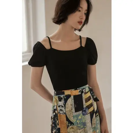 弥古黑色一字肩短袖t恤女夏季修身露肩上衣法式泡泡袖冰丝针织衫商品大图