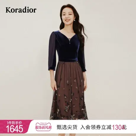 珂莱蒂尔女装2023秋季新款绣花设计感丝绒v领连衣裙图片