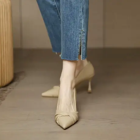 法式3公分小跟单鞋女2023年春季新款伴娘鞋不累脚气质低跟高跟鞋图片