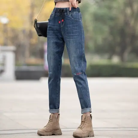 大码牛仔裤女2023年新款秋冬修身加绒哈伦裤松紧腰裤子休闲老爹裤图片