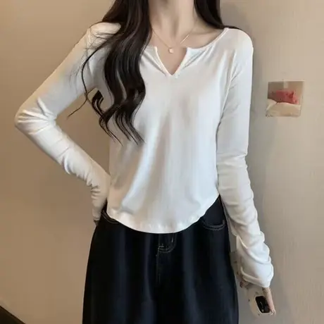 不规则V领长袖T恤女秋冬洋气韩版内搭修身加绒保暖打底衫短款上衣商品大图